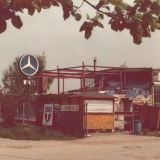 Urspr&uuml;nglich Hanomag Henschel-St&uuml;tzpunkt - ab dem Olympiajahr 1972 dann Daimler-Benz Partner
